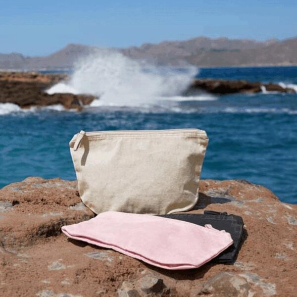 GARMENT DYED ACCESSORY BAG Thumbnail